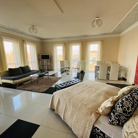 فندق Box Vendeghaz Nagykáta الغرفة الصورة
